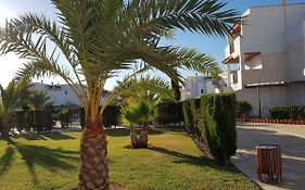 Casa Baja naturista con patio en primera linea!